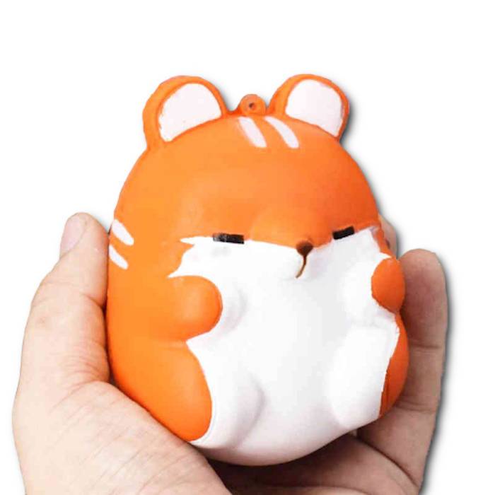squishy hamster kawaii dans la main