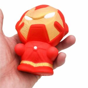 Squishy Iron Man dans la main